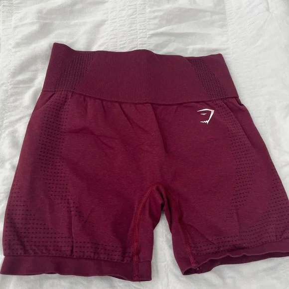 Gymshark Maroon Sports Bra and Shorts Set - Picture 4 of 8